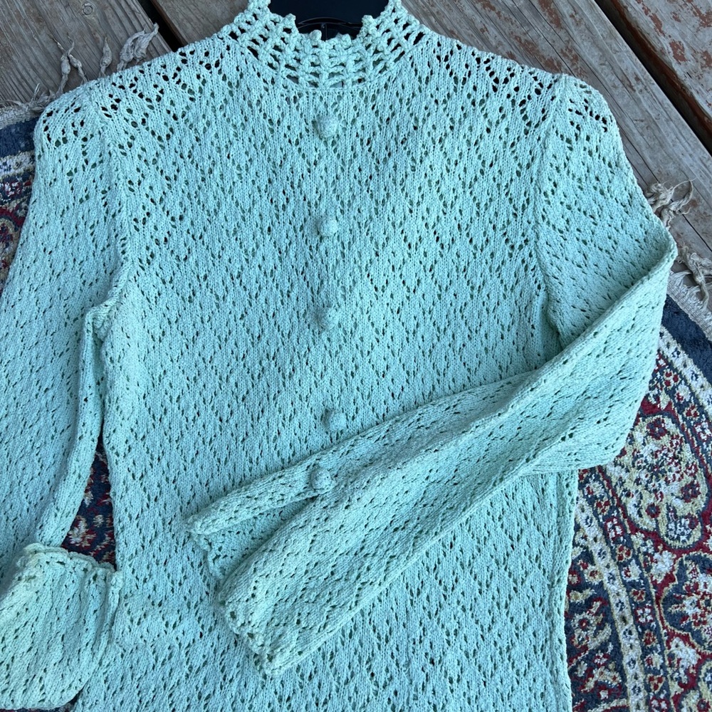 Pale mint long-sleeve knit 60’s dress